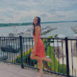 Meet your Posher, Nina